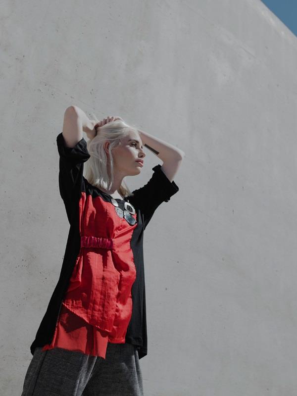 Remera de ribb con diseno exclusivo de la colección primavera verano 2025