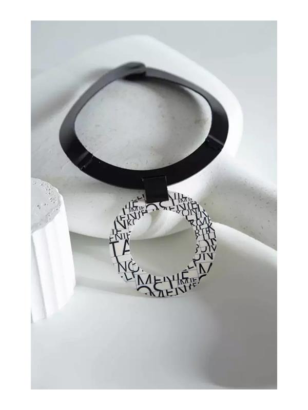 La colección Mies es minimalista e impactante al mismo tiempo. Está diseñada para resaltar en tu outfit.