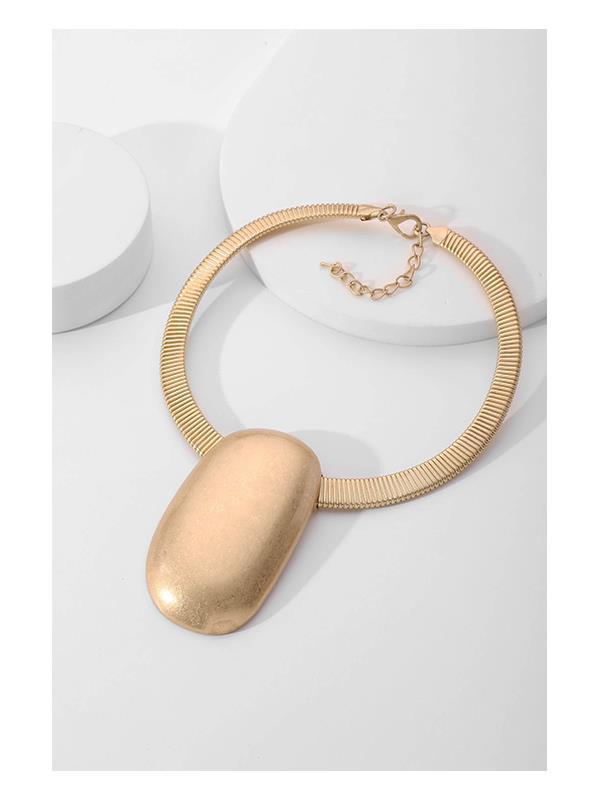 Collar gran dije en forma geometrica redondeada