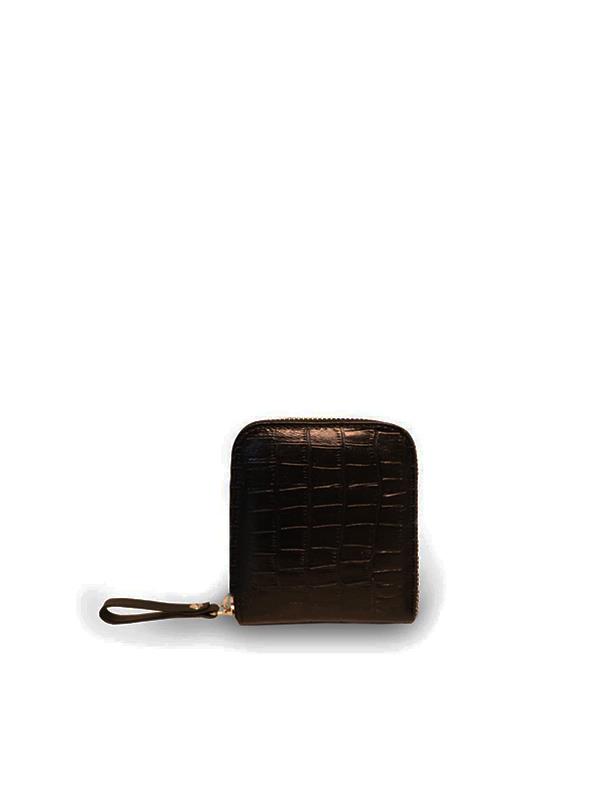 Billetera realizada a mano, confeccionada en cuero vacuno.