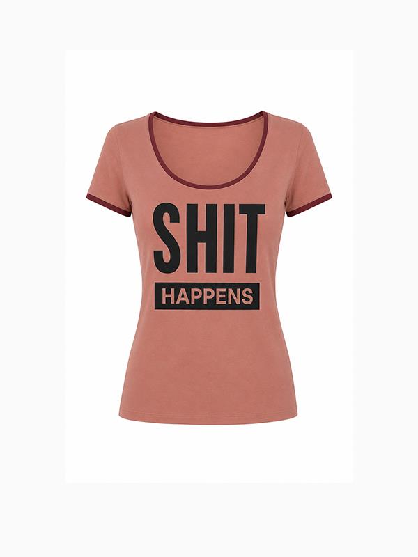 Remera Shit Happens