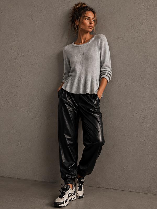 Sweater de punto con cuello redondo, manga larga.